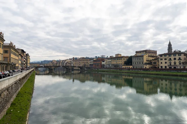 Florencja Włochy Styczeń 2022 Panoramiczny Widok Rzekę Arno Centrum Miasta — Zdjęcie stockowe