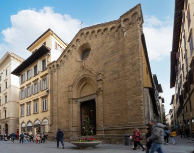 Floransa, İtalya. Ocak 2022 'de tarihi şehir merkezindeki Orsanmichele Müzesi ve Kilise' nin dış görünüşü