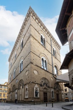 Floransa, İtalya. Ocak 2022 'de şehrin tarihi merkezinde kilise ve Orsanmichele Müzesi' ne ev sahipliği yapan binanın dış görünüşü