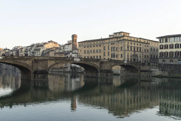 Florencja Włochy Styczeń 2022 Most Santa Trinita Rzece Arno Wyrafinowany — Zdjęcie stockowe