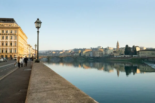 Florence Italië Januari 2022 Uitzicht Lungarno Rivieroever Het Historische Centrum — Stockfoto