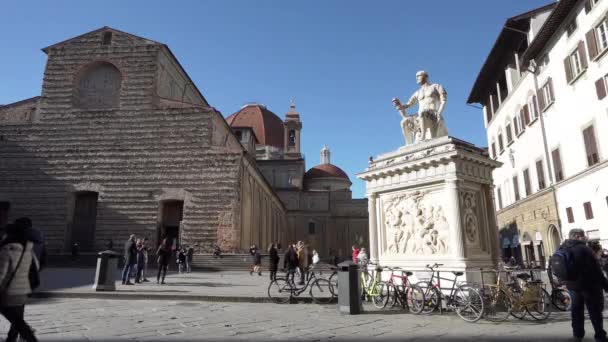 イタリアのフィレンツェ 2022年1月市内中心部のサン ロレンツォ大聖堂の外観 — ストック動画