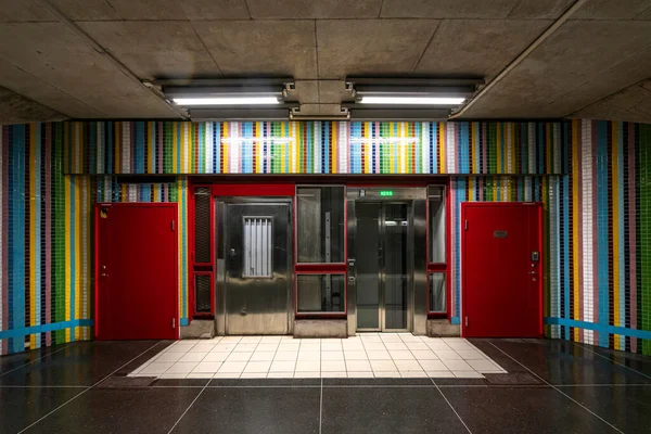 Sztokholm Szwecja 2019 Września Widok Dekoracje Platform Stacji Metra Vastra — Zdjęcie stockowe