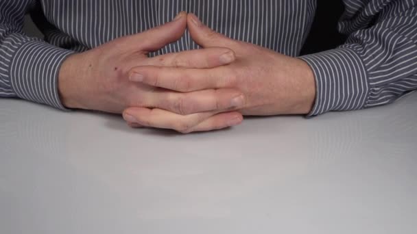 Gesto Com Mãos Homem Meia Idade Esperando — Vídeo de Stock