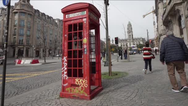 Porto Portugal Mars 2022 Gammal Telefonkiosk Centrum — Stockvideo