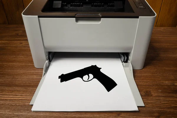 Gun Printed Sheet Paper Exiting Printer — Stockfoto