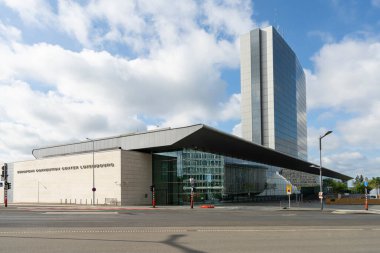 Lüksemburg şehri, Mayıs 2022. Şehir merkezindeki Avrupa Kongre Merkezi 'nin dış görünümü