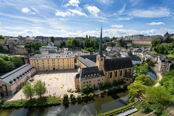 Luksemburg Maj 2022 Panoramiczny Widok Dzielnicę Grund Centrum Miasta — Zdjęcie stockowe