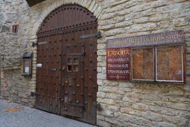 Tallinn, Estonya. Temmuz 2022 Ukrayna Katolik Kilisesi 'nin şehir merkezindeki dış görünüşü