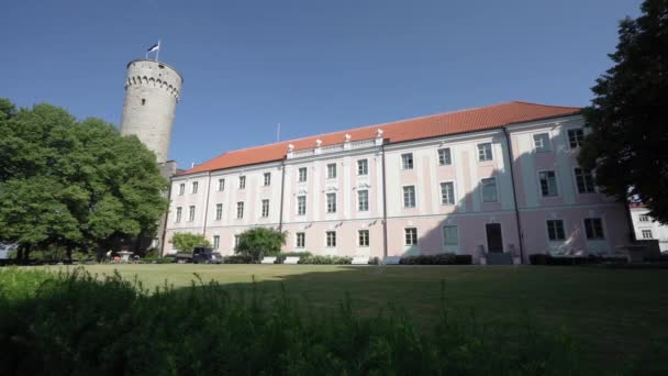 Tallinn Estonsko Červenec 2022 Panoramatický Pohled Budovu Parlamentu Estonska Starém — Stock video