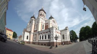 Tallinn, Estonya. Temmuz 2022. Şehir merkezindeki Aleksandr Nevskij katedralinin dış görüntüsü