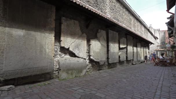 Tallinn Estonia July 2022 View Medieval Narrow Street Katariina Kok — Αρχείο Βίντεο