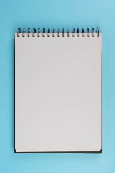 Cuaderno Con Una Espiral Hojas Blanco —  Fotos de Stock