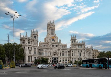 Madrid, İspanya, Eylül 2022 Şehir Merkezi 'nde Francisco Pizarro' nun (İletişim Sarayı) dış görünüşü