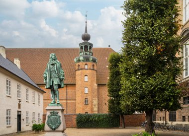 Kopenhag, Danimarka. Ekim 2022, Carl Martin-Hanse 'nin Peder Griffenfeld heykeli.