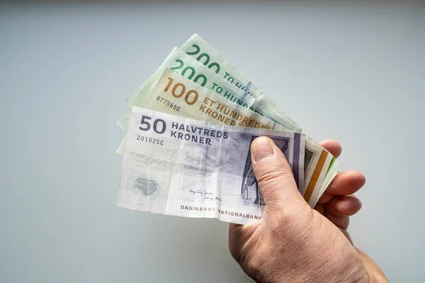 Några Danska Kronor Sedlar Manlig Hand — Stockfoto