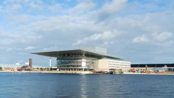 덴마크 코펜하겐 2022 도심에 코펜하겐 오페라 하우스 — 비디오