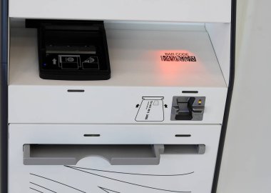 Kendi kendini kontrol etme, kendini kontrol etme ya da havaalanındaki büfe paneli için servis masası paneli. Yenilikçi self servis sayaç aygıtı.