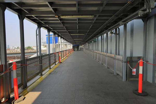 Gång Eller Korridor Eller Korridor Mellan Tågstationen Och Annan Byggnad — Stockfoto