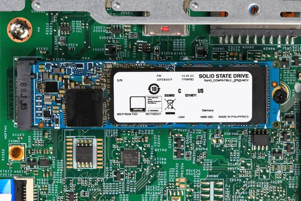 Ssd Nvme 컴퓨터 메인보드에 컴퓨터 컨셉트 클로즈업 하드웨어 — 스톡 사진