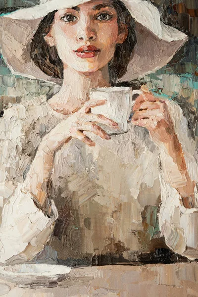 하얀 모자를 쓰고 커피를 마시고 카페에 앉아 있는 여자. 로열티 프리 스톡 사진