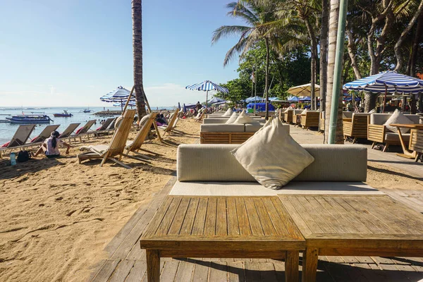 Sanur Bali Outubro 2022 Praia Sanur Está Cheia Espreguiçadeiras Atmosfera — Fotografia de Stock