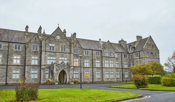 İrlanda, Dublin 'deki Whitehall Koleji binası..