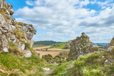 Dunamase Kalesi, İrlanda 'nın Portlaoise şehrinde bulunan tarihi bir binadır. Seyahat yeri simgesi.