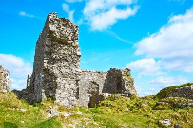 Dunamase Kalesi, İrlanda 'nın Portlaoise şehrinde bulunan tarihi bir binadır. Seyahat yeri simgesi.