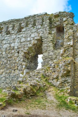 Dunamase Kalesi, İrlanda 'nın Portlaoise şehrinde bulunan tarihi bir binadır. Seyahat yeri simgesi.