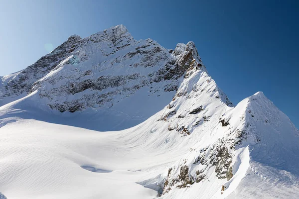 Montanha Coberta Neve Com Céu Azul Jungfrau Interlaken Suíça Início — Fotografia de Stock