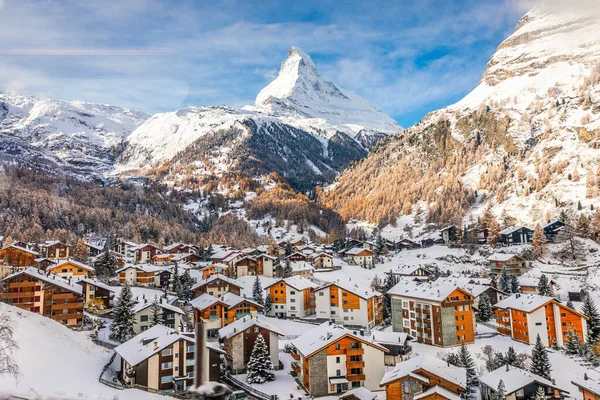 Zermatt Switzerland November 2019 Aerial View Snowcapped Village Background Iconic —  Fotos de Stock