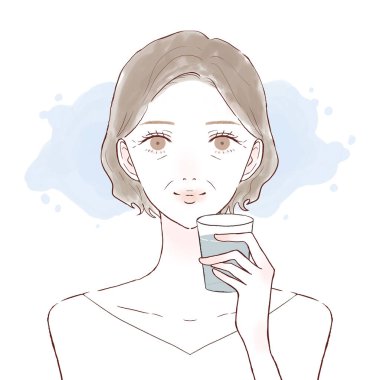 Orta yaşlı kadın su içiyor. Beyaz arkaplanda.