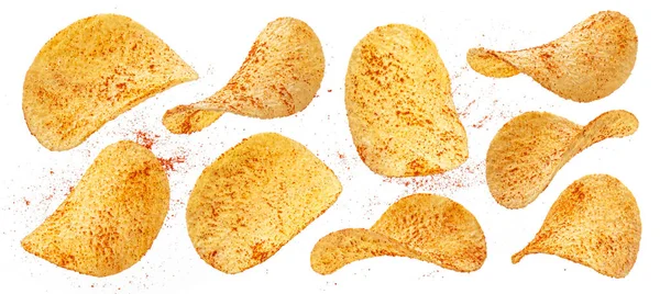 Kryddig potatis chips isolerad på vit bakgrund — Stockfoto