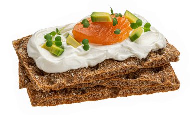 Beyaz arkaplanda izole edilmiş çavdar ekmeği