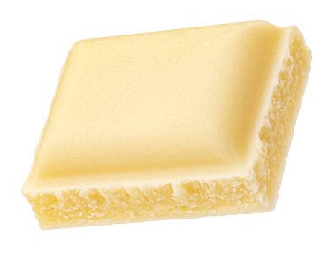 Beyaz arka planda izole edilmiş beyaz çikolata, tam derinlik