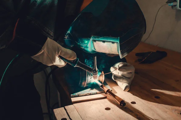 Welding Process Shop Repairs Master Mask Gloves — Φωτογραφία Αρχείου