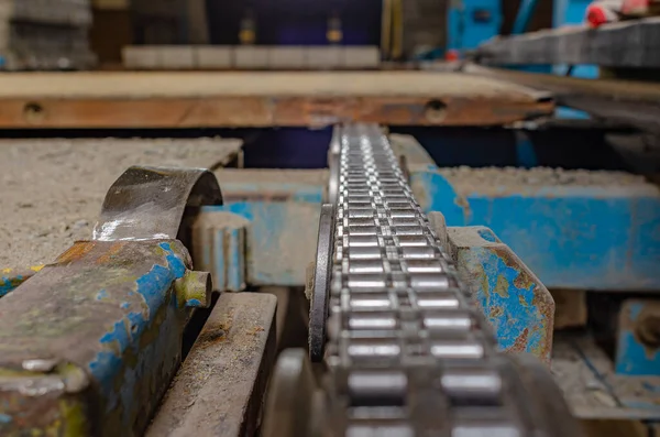 Roller Chain Rotates Old Industrial Machine Chain Transmission Selective Focus — 스톡 사진