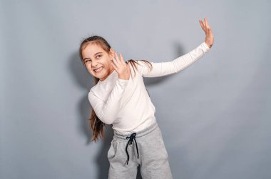 Gönülsüzlük, iğrenme, kızım. İletişim sorunları. Zorbalık..