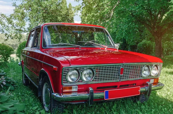 Side View Red Vintage Lada Car Countryside Background Green Trees — Stok Foto