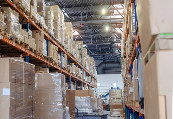 Modern Interior Warehouse Finished Products Cardboard Boxes Shelves — Stock Photo, Image