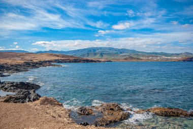 Kum, zümrüt okyanus, sahil, Kanarya Adaları, İspanya. Tatil ve seyahat kavramı