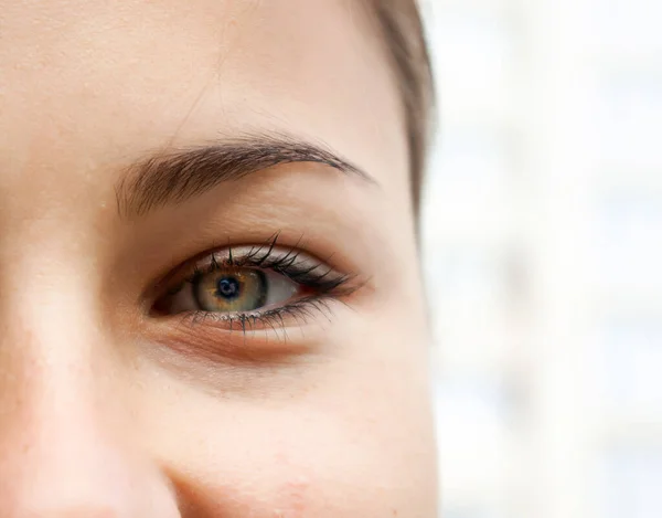 Netter Blick Die Kamera Nahaufnahme Aus Den Augen Einer Frau — Stockfoto