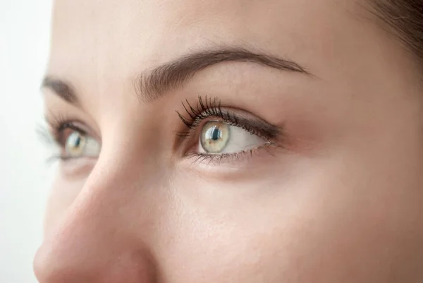 Weibliche Augen Aus Nächster Nähe Blick Nach Links — Stockfoto