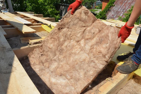 Roof Insulation Roofer Installing Mineral Wool Insulation Roof Rafters Loft — Stock Fotó