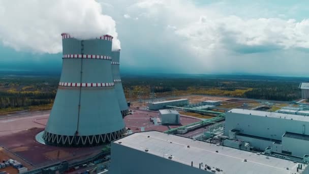 Power units and cooling towers with steam and smoke from a nuclear power plant — Video Stock