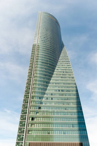 Madrid, İspanya; 5 Eylül: Madrid, İspanya; 5 Eylül: İmparator Kulesi Madrid şehir merkezindeki Paseo de la Castellana 'daki Four Torres iş bölgesinde..