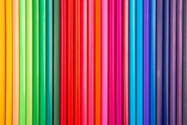 Çizim için renkli kalemler. Eğitim ve yaratıcılık. Boş zaman ve sanat