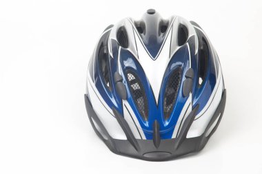 beyaz zemin üzerinde Bisiklet kaskı