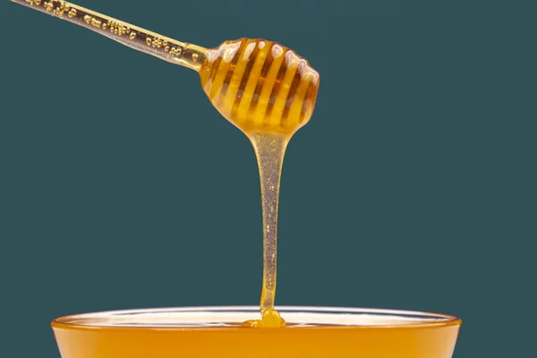 Fresh Fragrant Honey Drips Spoon Plate Colored Background Organic Vitamin — Stock Photo, Image